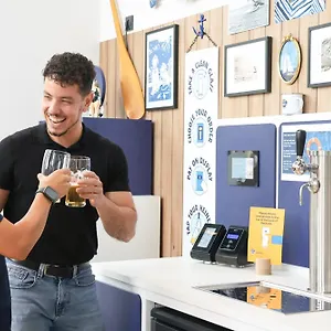 ספר כאן